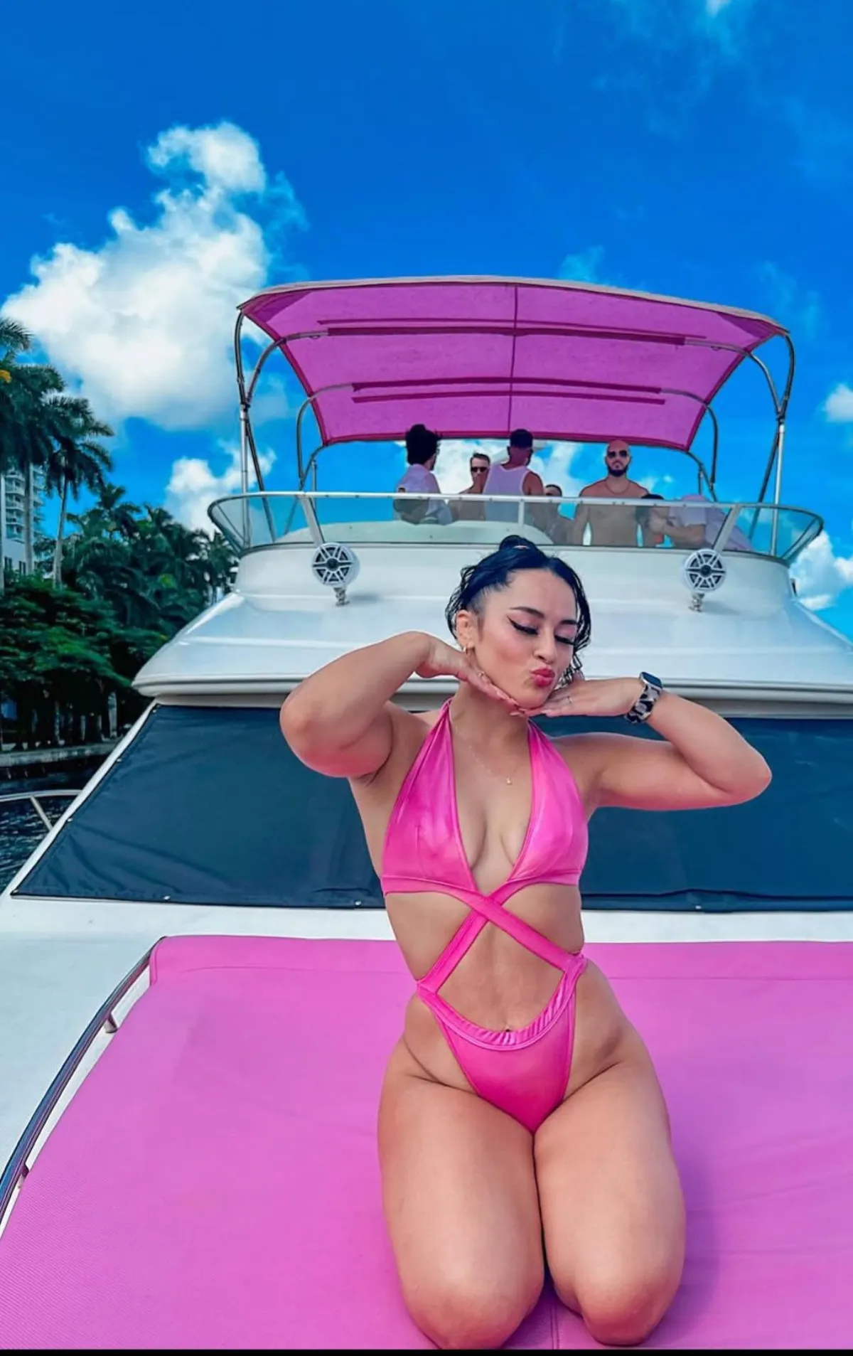 Real Miami day on Captain Alain's pink yacht